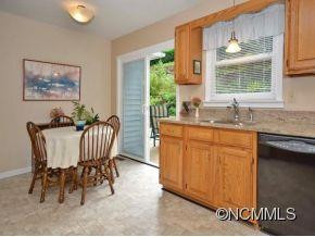 1 SOUTH OAKS CIRCLE - Photo 9