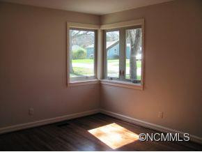 114 Robinson Avenue - Photo 11