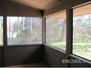 114 Robinson Avenue - Photo 16