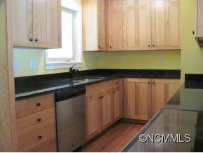 114 Robinson Avenue - Photo 4