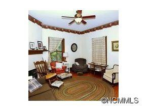 395 West Virginia Terrace - Photo 4