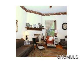 395 West Virginia Terrace - Photo 5