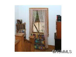 395 West Virginia Terrace - Photo 9