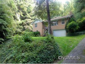2126 WOODRIDGE DRIVE