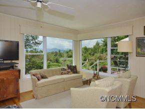 135 RUGBY HOLLOW DRIVE - Photo 6