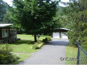 1036 Bee Tree Road - Photo 2