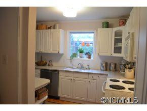 112 Kingsgate Road - Photo 11