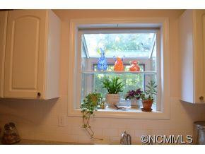 112 Kingsgate Road - Photo 14