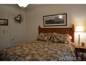 112 Kingsgate Road - Photo 17