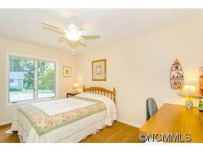404 Periwinkle Drive - Photo 14