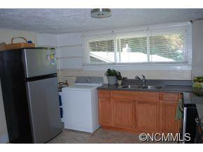 198 East Marshall St - Photo 2