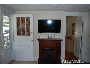 198 East Marshall St - Photo 6