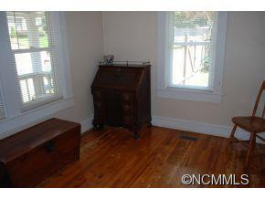 198 East Marshall St - Photo 8
