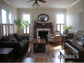 1201 Hyman Ave - Photo 2