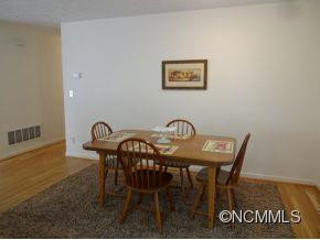 760 VIEW DRIVE - Photo 4
