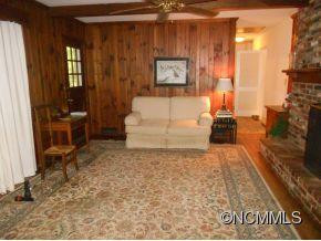 206 Squirrel Den - Photo 3