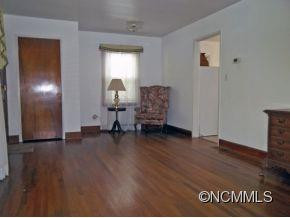 831 Forest Street - Photo 5