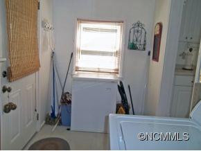 831 Forest Street - Photo 10