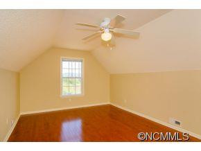 28 Groton Way - Photo 17