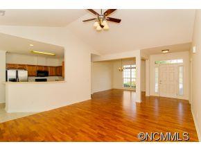 28 Groton Way - Photo 5