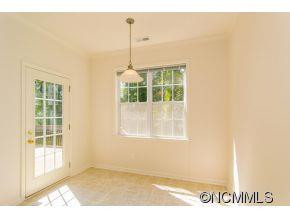 28 Groton Way - Photo 7