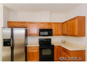 28 Groton Way - Photo 8