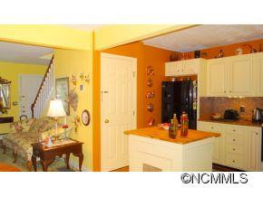 114 Hillside Drive - Photo 4