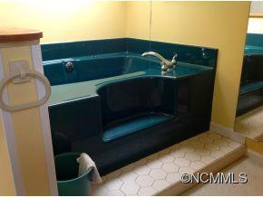 552 Hidden Springs Drive - Photo 6