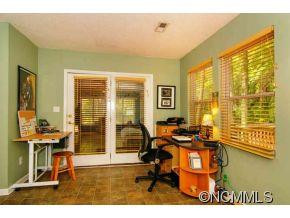 710 Woodhill Court - Photo 11