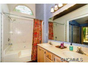 710 Woodhill Court - Photo 13