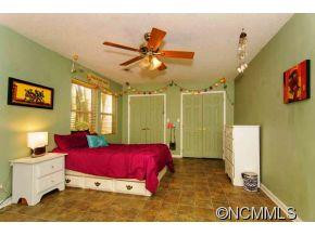 710 Woodhill Court - Photo 10