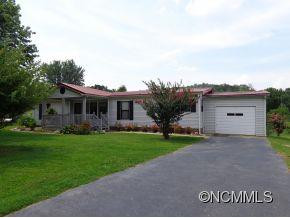 512 Howard Gap Road - Photo 2