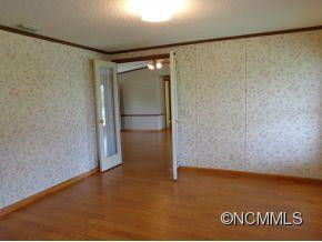512 Howard Gap Road - Photo 19