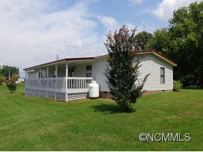 512 Howard Gap Road - Photo 5