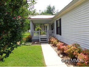 512 Howard Gap Road - Photo 6