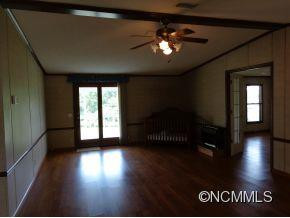 512 Howard Gap Road - Photo 7