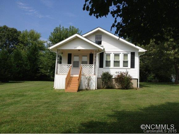 103 Holly Tree Circle