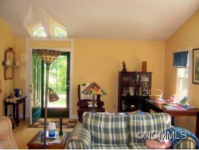 717 Fair Winds Drive - Photo 2