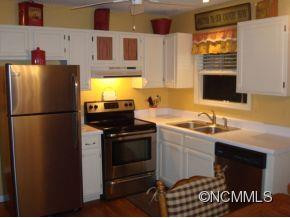 78 Fernbrook Drive - Photo 4
