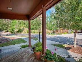 18 SAPLING LANE - Photo 3