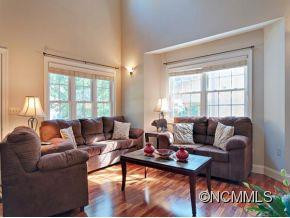 18 SAPLING LANE - Photo 5