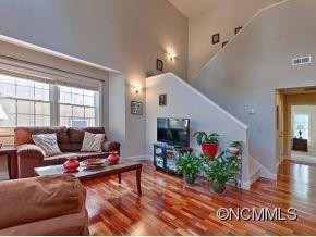 18 SAPLING LANE - Photo 6
