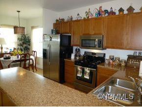 512 FAIRVIEW ROAD - Photo 5