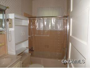 201 Richmond Ave - Photo 13