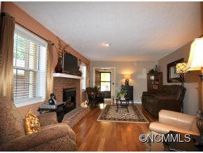 133 Exeter Court - Photo 3