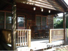 110 Longview - Photo 2