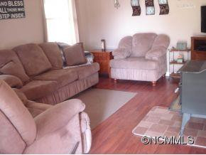 110 Longview - Photo 4