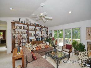 102 TALL OAK LANE - Photo 5