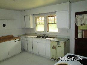  - Photo 2