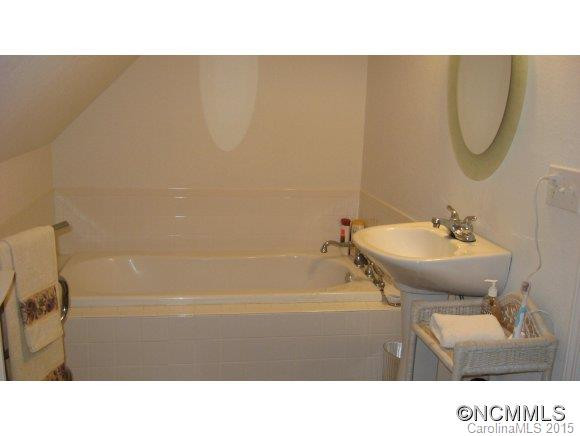 276 White Oak Circle - Photo 17
